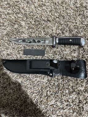 Original Bowie Knife w Sheath and Sharpening Stone Fixed Blade Stainless Buffalo